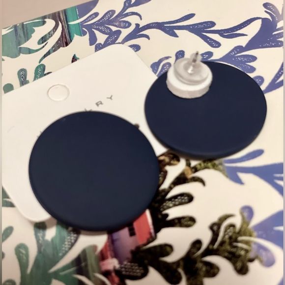 Navy Blue Round Button Style Disk Earrings, retro 50s 60s 90s NWT - Picture 2 of 4